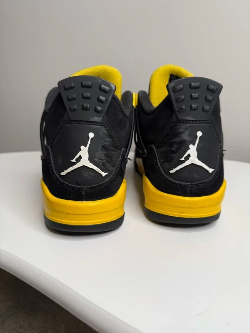 Jordon 4 Retro Grade School Kids Black and Yellow Sneakers